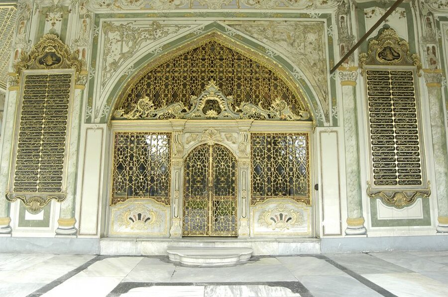 Istanbul: Topkapi Palace and Harem Ticket with Audio Guide - Two tour formats, different lengths—pick based on how you like to travel