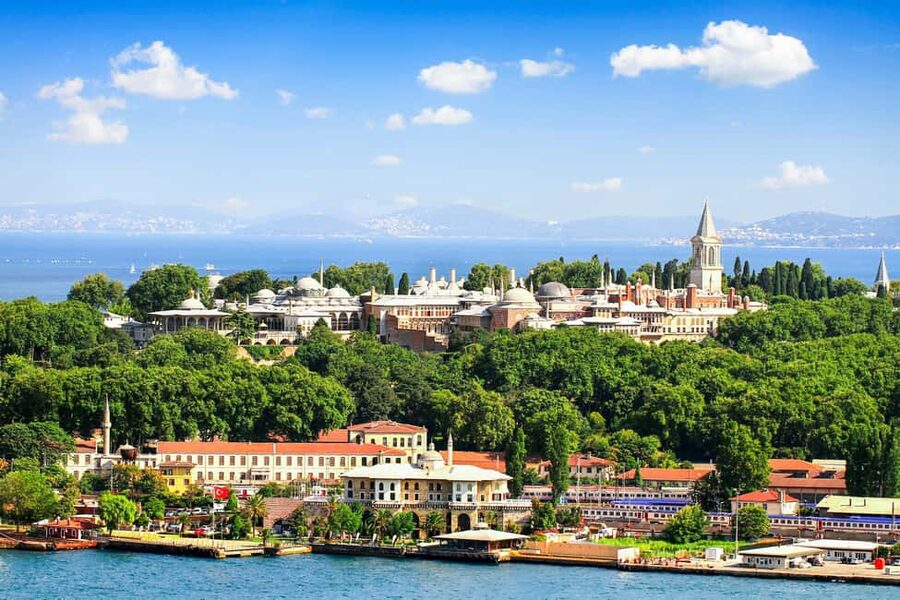 Istanbul: Topkapi Palace and Harem Ticket with Audio Guide - Getting inside: what the host actually does for you
