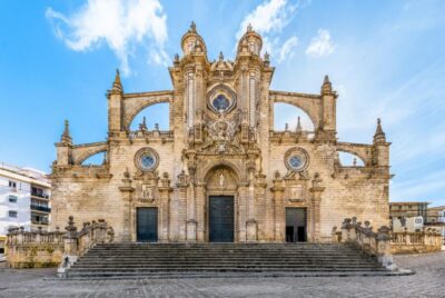 Jerez de la Frontera: Cathedral of Jerez Ticket & Audioguide - Clues in the facade and materials: what Sierra de San Cristóbal stone means