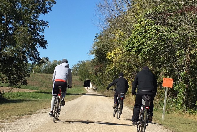 KATY Self-Guided Tours 6-days from Clinton to St. Charles. #1 Tour on the Katy - What you’ll notice on the trail: gravel, shade, and wildlife moments