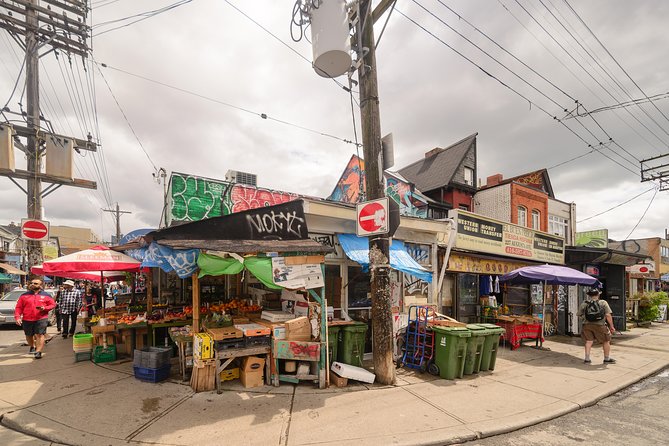 Kensington Market and Chinatown: A Self-Guided Tour - Grange Park, OCAD, and the Kiever Synagogue: Turning corners into history