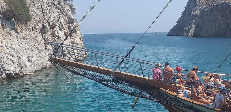Kos: 3-Island Cruise with Lunch, Swimming and Audio Guide - The free phone audio guide: a tour you control