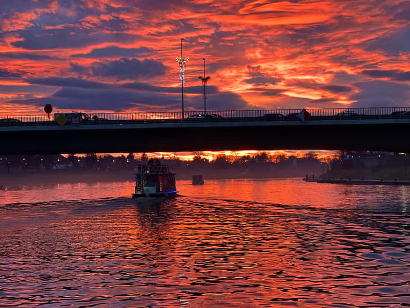 Krakow: Day or Night Vistula River Cruise with Audio Guide - Audio guide in English and Polish: how to get your money’s worth