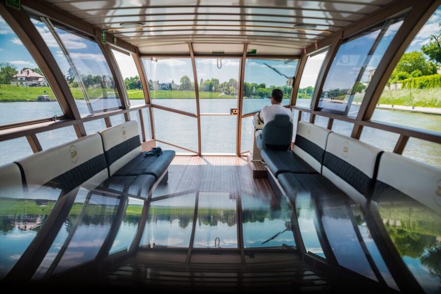 Krakow: Sightseeing Cruise on Vistula River with Audio Guide - Manggha Centre: A Modern Contrast Along the Same River