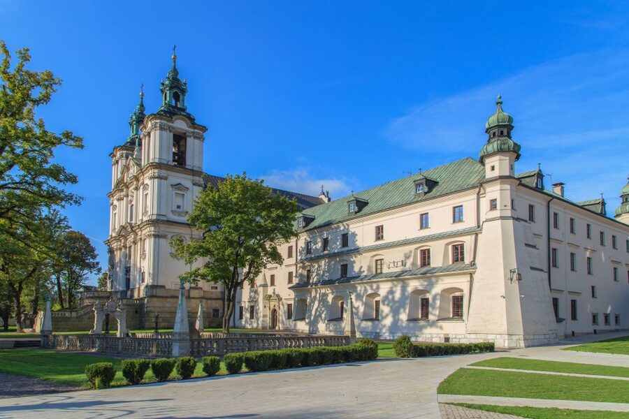 Krakow: Wawel Hill Audioguide Tour - What’s included versus what you’ll pay for later