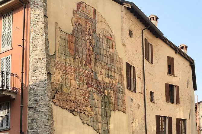Lake Como: Self-Guided Walking Tour - Downtown Como - Roman remains and archaeology: Terme Romane and the Paolo Giovio Museum