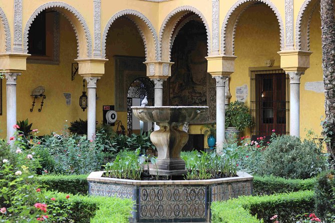 "Las Dueñas" Palace ticket + Audioguide - Gardens and Courtyards: The Part That Makes People Stay Longer