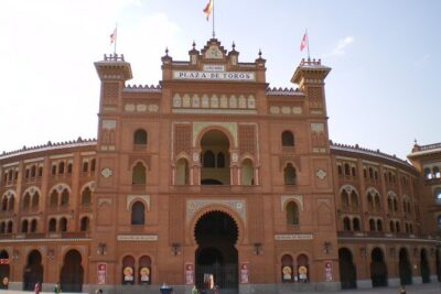 Las Ventas Madrid Bullring & Bullfighting Museum with Audioguide - Inside the Stadium: Callejón, Tendido Views, and the Door of Madrid