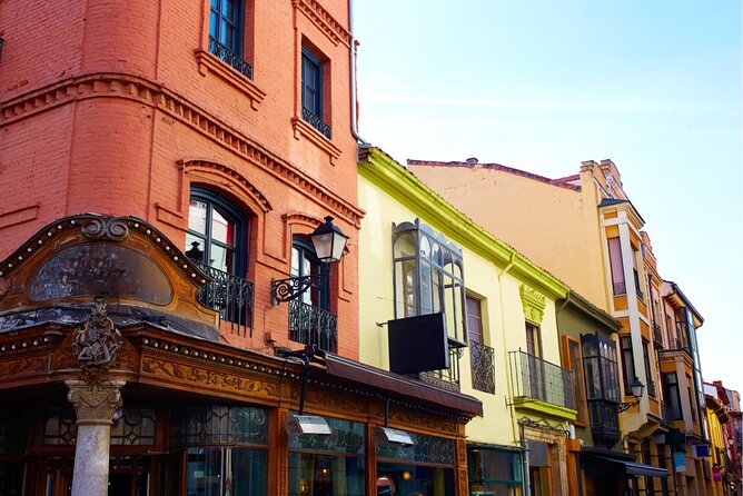 León Scavenger Hunt and Sights Self-Guided Tour - Price and value: how $10.48 fits a short, active city outing