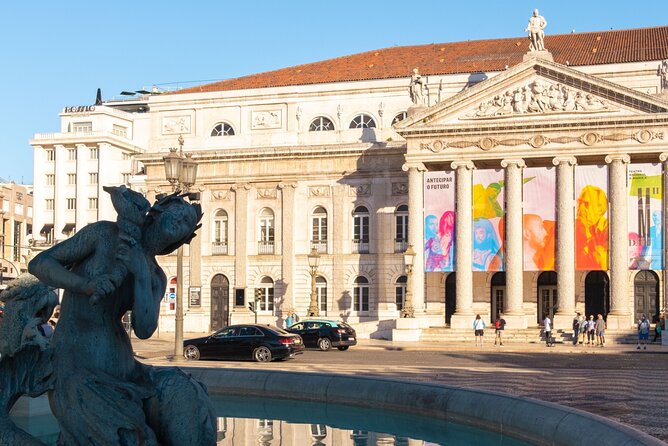 Lisbon (Chiado-Baixa) Scavenger Hunt and Sights Self-Guided Tour - What it feels like on the ground: walking without stress
