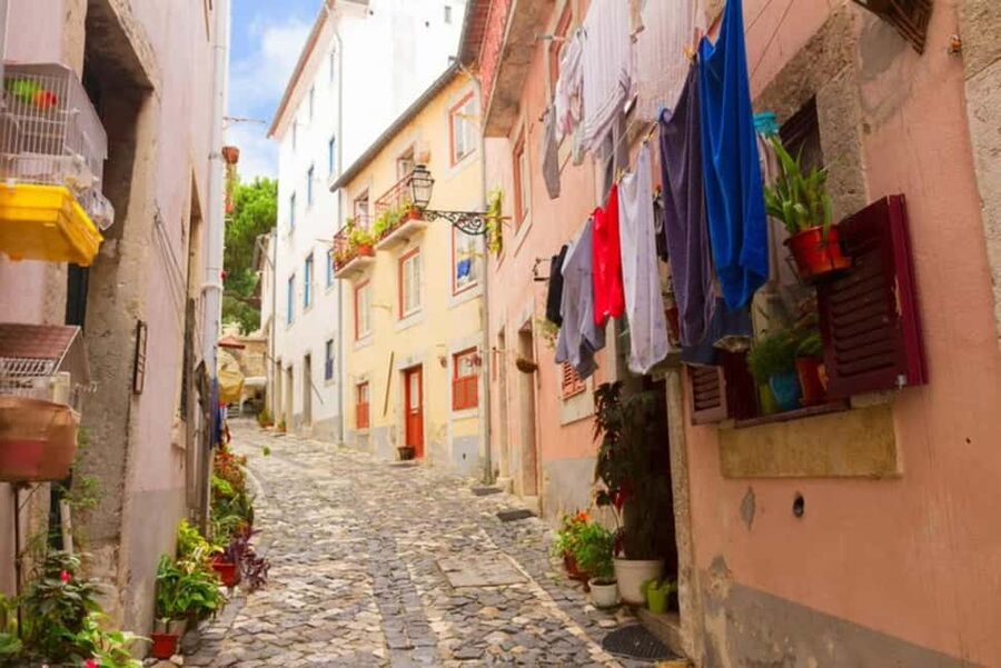 Lisbon: City Audio Guide with 24-Hour Transportation Pass - Key points to know before you go