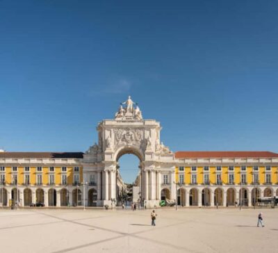 Lisbon: City Audio Guide with 24-Hour Transportation Pass - Rossio Square Meet-Up and the Tram 28 ticket swap