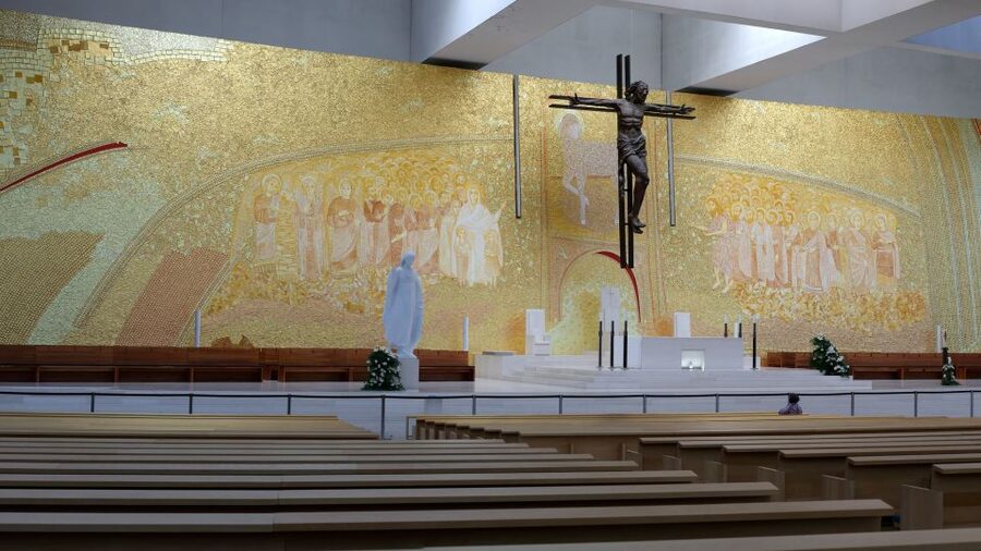 Lisbon: Fátima & The Shepherd Children Home Self-Guided Tour - Chapel of the Apparitions and the Sacred Heart Monument