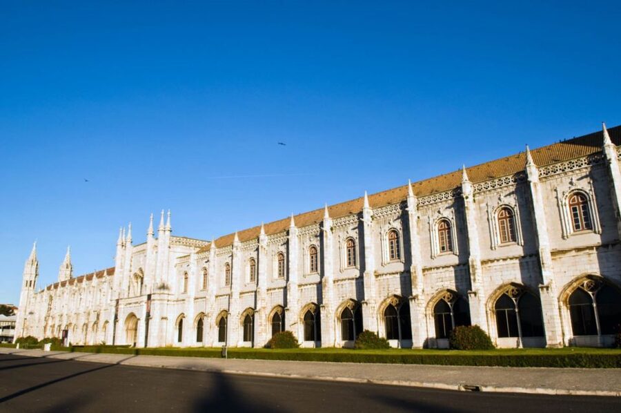 Lisbon: Jerónimos Monastery E-Ticket and Audio Guide - Timing: how to make a 1–2 hour visit feel unhurried