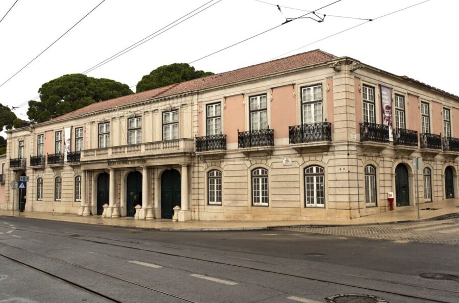 Lisbon: National Coach Museum Entry Ticket and Audio Guide - Royal Coaches at Belém: Getting to the National Coach Museum