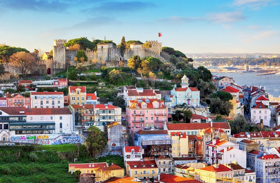 Lisbon: Saint George's Castle Entry & City Self-Guided Tours - Arco do Castelo Start Point: The Easiest Way to Get Oriented