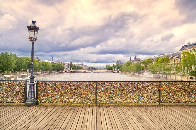 Live, Laugh, Love Along the Seine: Self-Guided Romantic Tour - Fontaine Saint-Michel and Shakespeare and Company: Literature meets water
