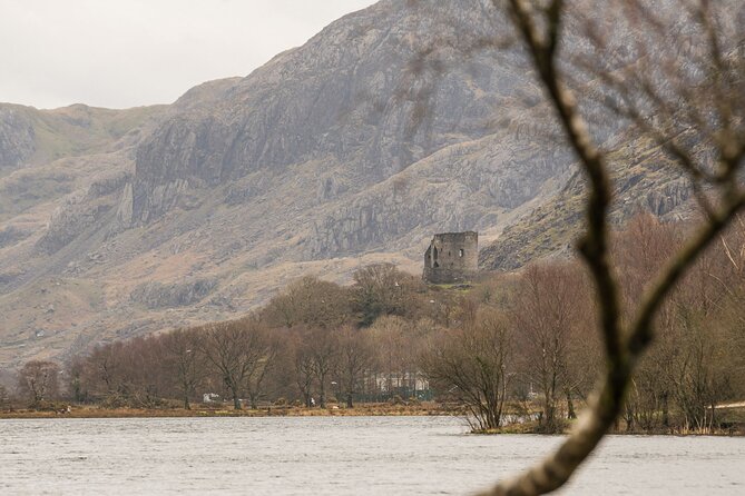 Llanberis, Conwy and Caernarfon Castle: A Self-Guided Driving Tour of Snowdonia - Armourer stop and mead tasting: small shop stops with personality