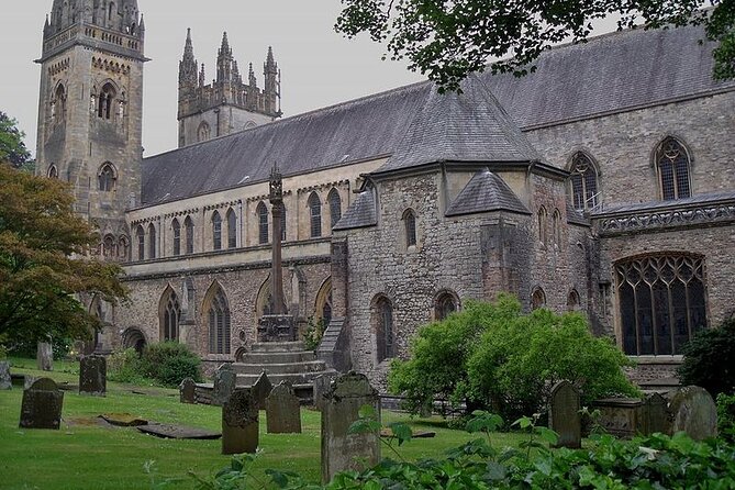 Llandaff's Ghosts: A Self-Guided Audio Tour - The VoiceMap setup: offline audio and what to bring