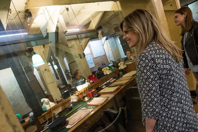 London: Churchill War Rooms Ticket & Political London Audio Tour - Stop 1: Churchill War Rooms and the Wartime Underground Layout