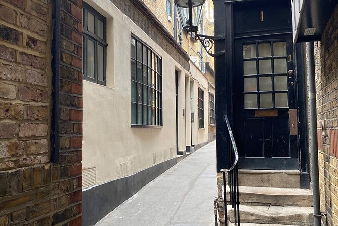 London (Covent Garden) Scavenger Hunt and Sights Self-Guided Tour - Price and value: is $13.29 worth it?