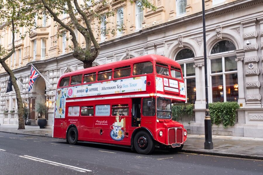 London: Gin and Afternoon Tea Bus Tour with Audio Guide - Bombay Sapphire gin cocktails: a simple three-drink tasting