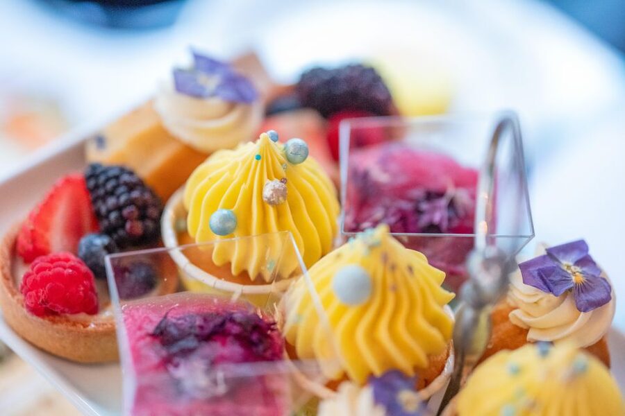 London: Gin and Afternoon Tea Bus Tour with Audio Guide - Boarding at Victoria Coach Station or Trafalgar Square