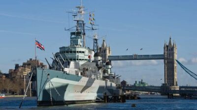 London: HMS Belfast Ticket & Southbank Highlights Audio Tour - Entering HMS Belfast: What Your First 20 Minutes Should Feel Like