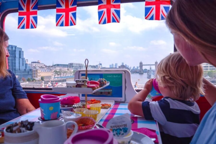 London: Peppa Pig Bus Tour with Entertainment - Meeting at Temple and settling onto a Routemaster