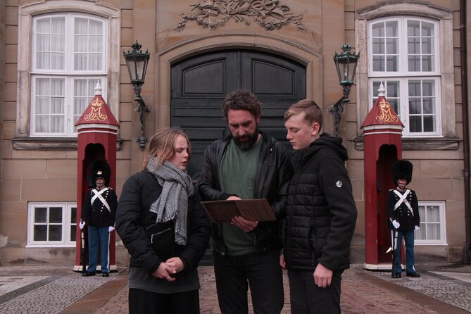 London Self-Guided Murder Mystery Tour by Buckingham Palace - The route: Westminster to Scotland Yard in puzzle steps