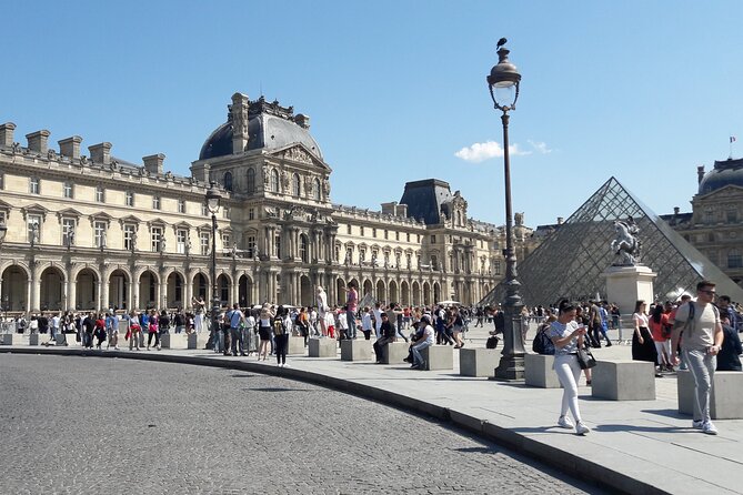 Louvre Museum Timed Entry Ticket with Audio Guide in 4 languages - Self-guided pacing (1 to 3 hours): why this format works for real schedules