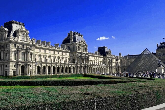 Louvre Museum Timed Entry Ticket with Audio Guide in 4 languages - Language options: using the guide to get more from famous works