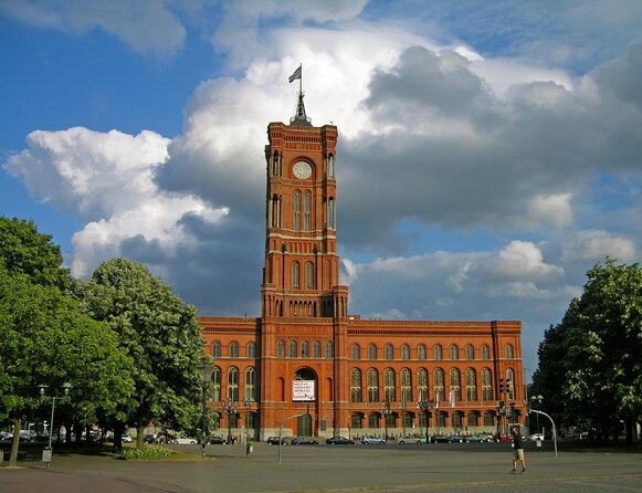 Love and War in Berlin: Self-Guided Story Puzzle Walk - Key things I’d plan around