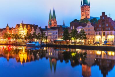 Lübeck Scavenger Hunt and Highlights Self Guided Audio Tour - Route reality: distance, pacing, and how long it takes