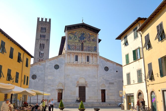 Lucca: Self-Guided Tour by Bike with MAP - Key things to know before you go