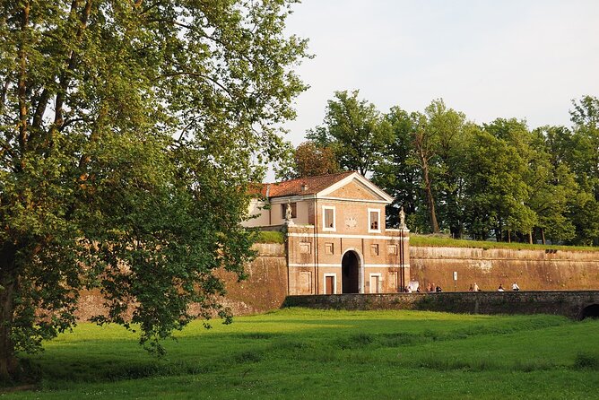 Lucca: Self-Guided Tour by Bike with MAP - Using the Map: Don’t Expect Perfect Turn-by-Turn
