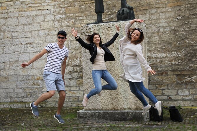 Lucerne Scavenger Hunt and Sights Self-Guided Tour - Fritschibrunnen checkpoint: creative photo tasks for extra points