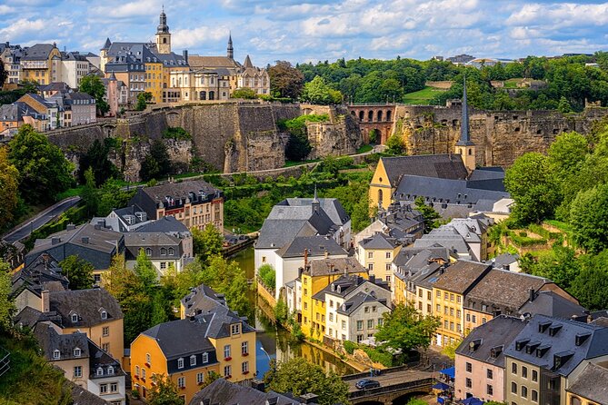 Luxembourg City Romantic Game: Walking Tour & Scavenger Hunt - A self-guided romantic game that actually fits Luxembourg City