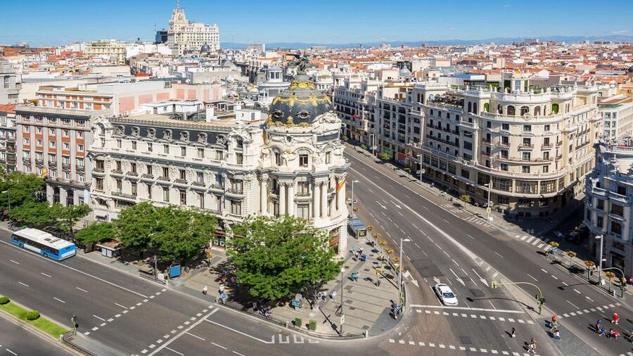 Madrid Audioguide - TravelMate app for your smartphone - The route inside your earphones: 84 stops, 250 minutes, and how to pace it
