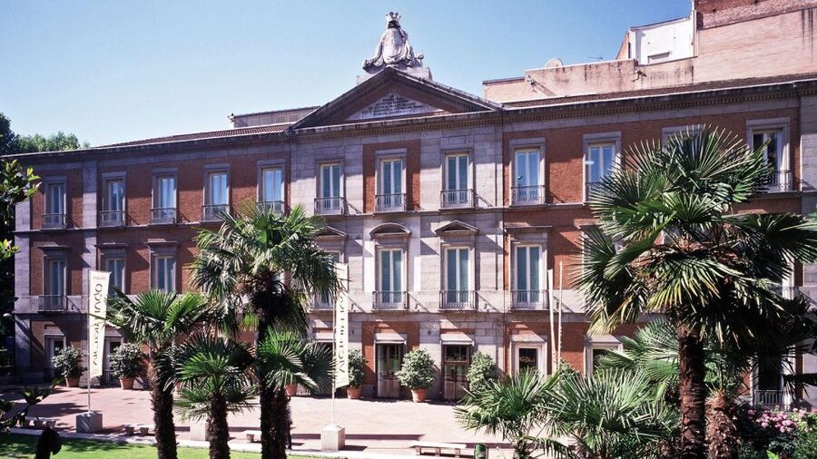 Madrid Audioguide - TravelMate app for your smartphone - Historic centers: Plaza Mayor, Puerta del Sol, and the spaces between