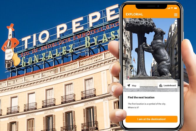 Madrid (Historical Centre) Scavenger Hunt and Self-Guided Tour - Stop 1: Plaza Mayor and the Art of Looking Up