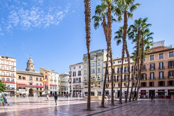 Malaga Scavenger Hunt and Sights Self-Guided Tour - Stop 1: Alcazaba Area Clues (Getting You to Look Up and Around)
