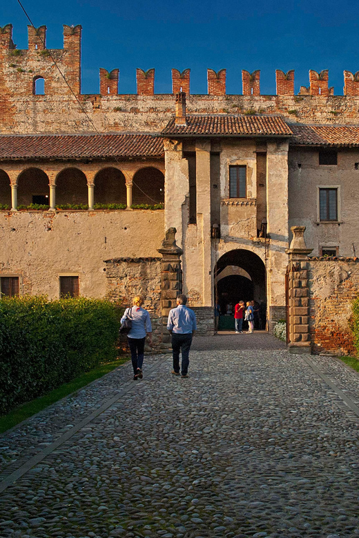 Malpaga Castle ticket with audioguide included - Using the Medea audio guide in Italian or English