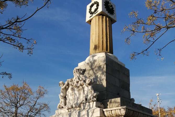 Manzanares River’s Story: A Self-Guided Audio Tour in Madrid - The Obelisco de la Castellana and Arganzuela Footbridge stops