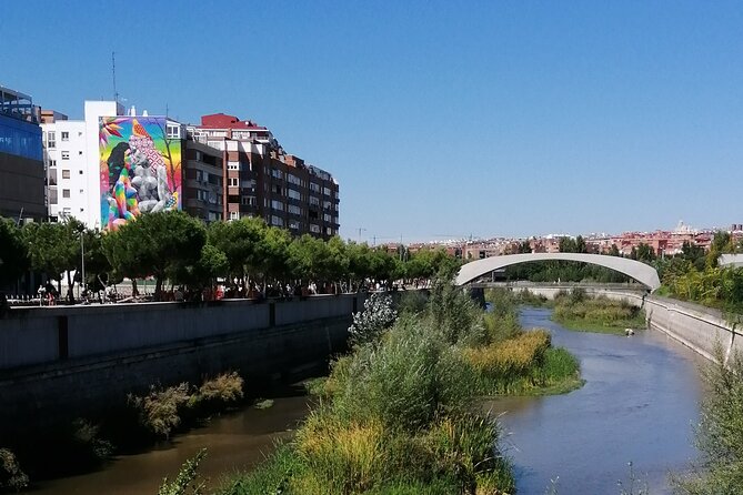 Manzanares River’s Story: A Self-Guided Audio Tour in Madrid - Promenade to Toledo Bridge: staying on track toward the finish