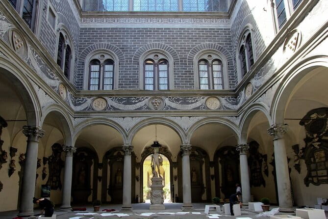 Medici Secrets & Mysteries: Interactive Walking Tour Game - Price and value: what $7.20 really buys you
