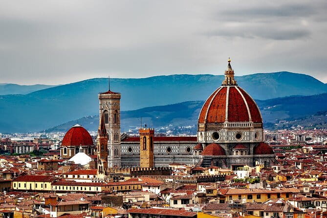 Medici Secrets & Mysteries: Interactive Walking Tour Game - Practical tips that can save your afternoon