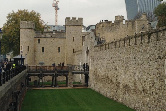 Medieval London: A Self-Guided Audio Tour from Monument to the Tower of London - London Bridge to The Shard: skyline views with real context