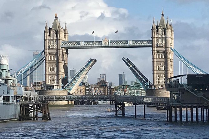 Medieval London: A Self-Guided Audio Tour from Monument to the Tower of London - Tower of London area: why the garden walk fits the theme