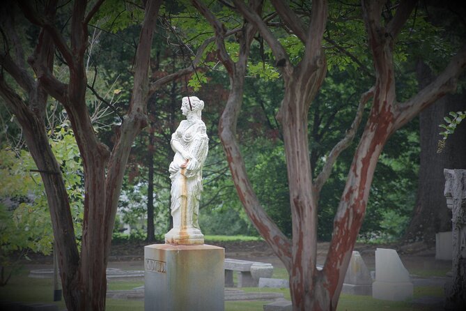 Memphis Self Guided Driving Audio Tour - Aretha Franklin’s birthplace: gospel roots you can actually follow